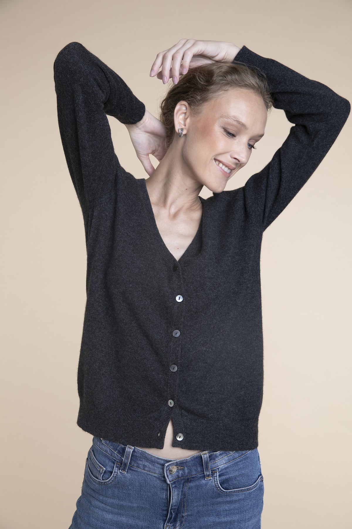 Basic cardigan na knoflíky