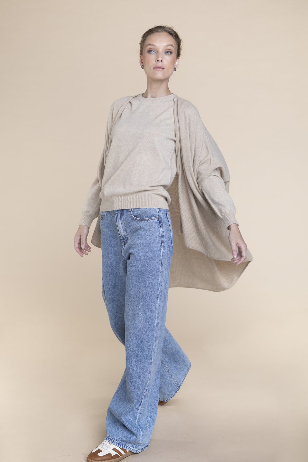 Asymetrický dlouhý cardigan