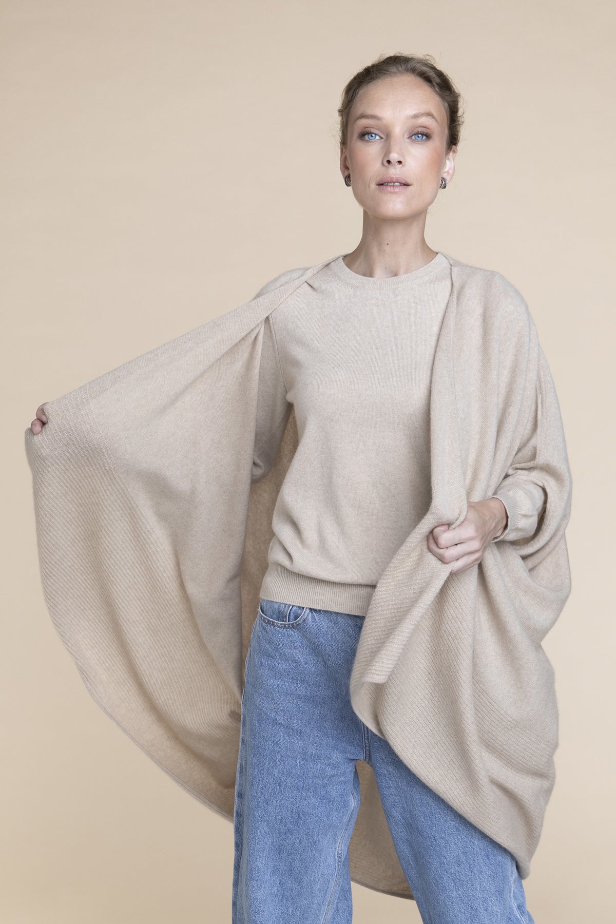 Asymetrický dlouhý cardigan